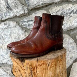 Frye Lindsay Chelsea Boots 7.5